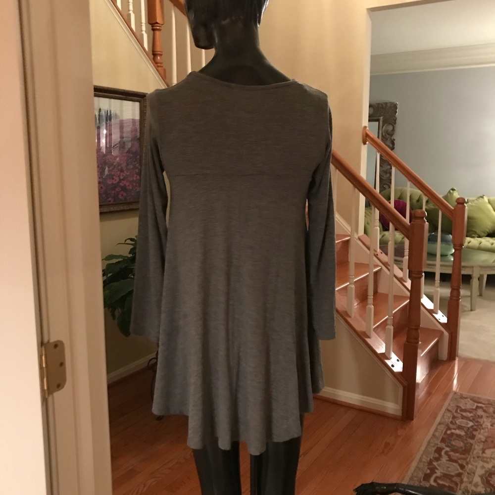 ZARA comfortable grey top. - Picture 3 of 5